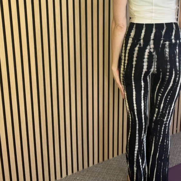 DANCE RAVER PANTS (like-new) - Picture 7 of 7